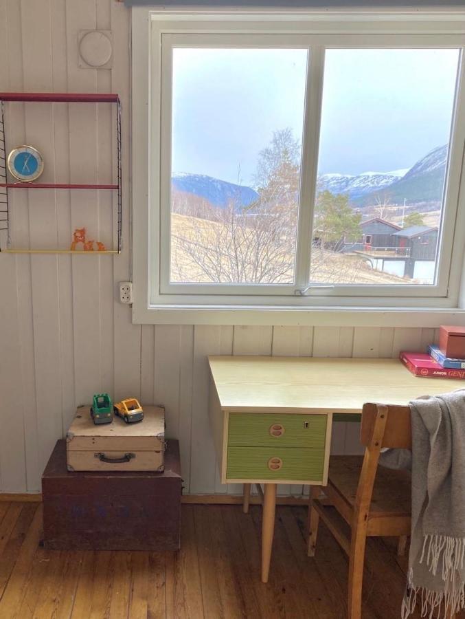 Stort Og Autentisk Hus I Skjak - Kort Vei Til Lom! 외부 사진