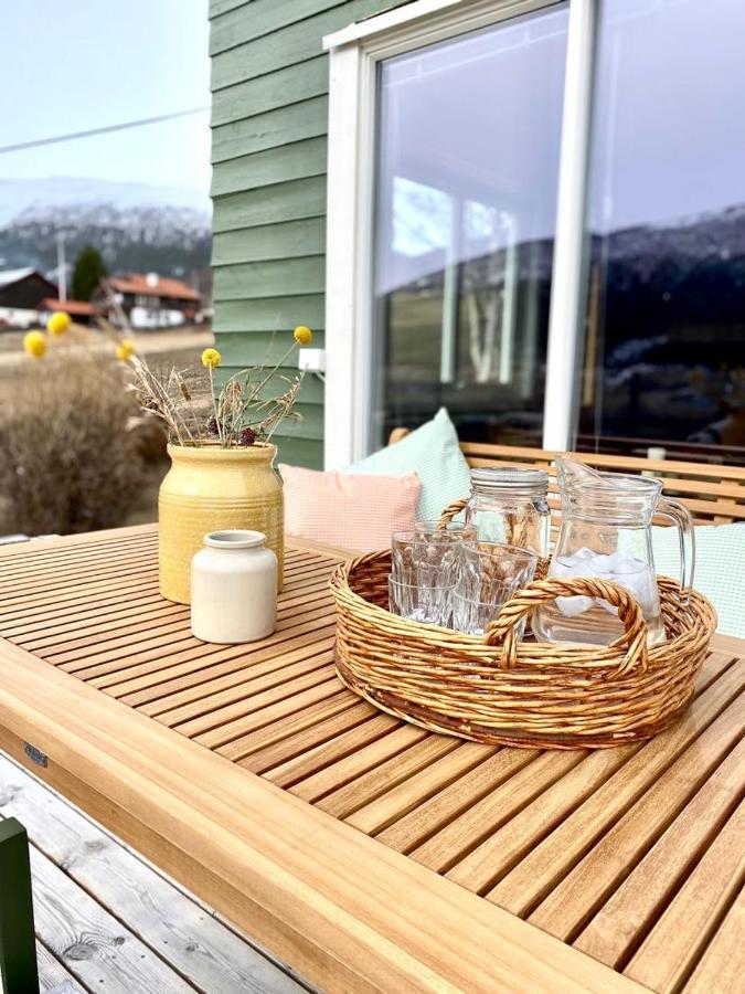 Stort Og Autentisk Hus I Skjak - Kort Vei Til Lom! 외부 사진